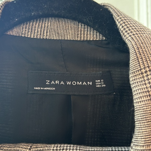 Zara Suit - Picture 2 of 7